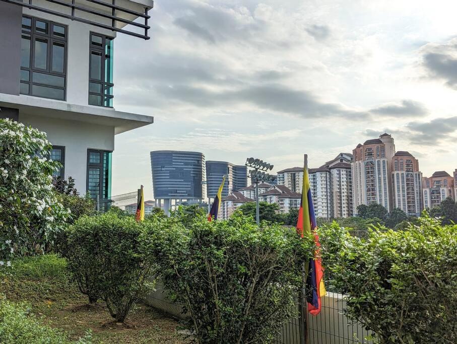 Az Pangsapuri *